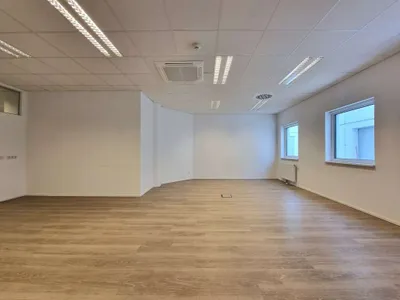 6-Zimmer-Gewerbeimmobilie mieten in Sankt Pölten – 263 m², € 2.995 – Bild 3 von 26