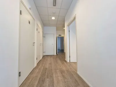 6-Zimmer-Gewerbeimmobilie mieten in Sankt Pölten – 263 m², € 2.995 – Bild 17 von 26