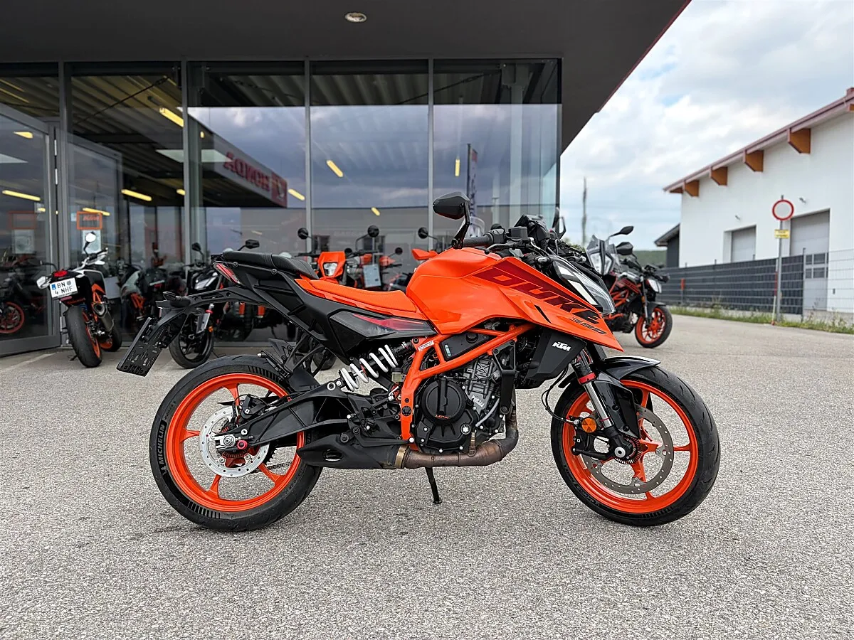 KTM 390