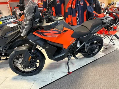 KTM Adventure 1390 Super Adventure S 1390 ADV S Vor...