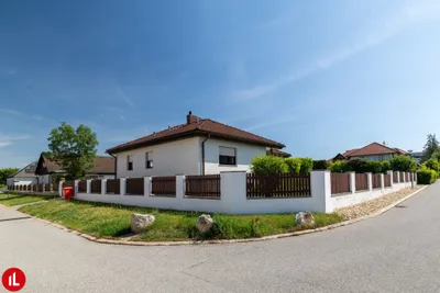 5-Zimmer-Haus mieten in Bruck an der Leitha – 123 m², € 2.190 – Bild 1 von 28