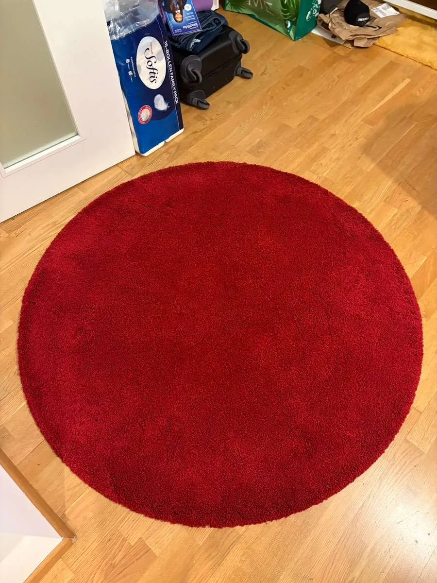Roter runder Teppich Adum von IKEA Durchmesser 130cm, € 20,- (1160 Wien)