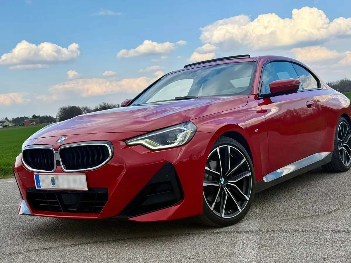 BMW 220I