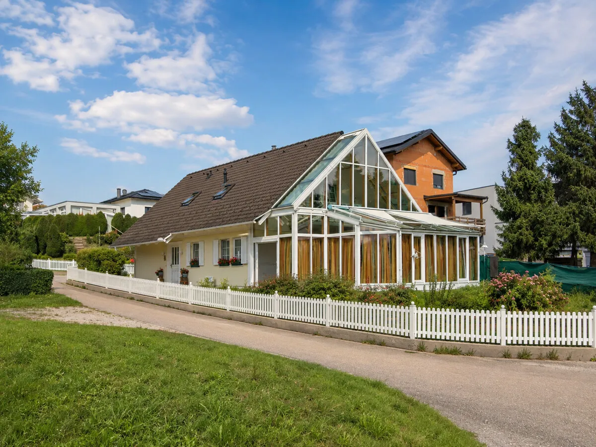 COMING SOON - Charmantes Familienhaus mit großzügigem Garten – pohled 2