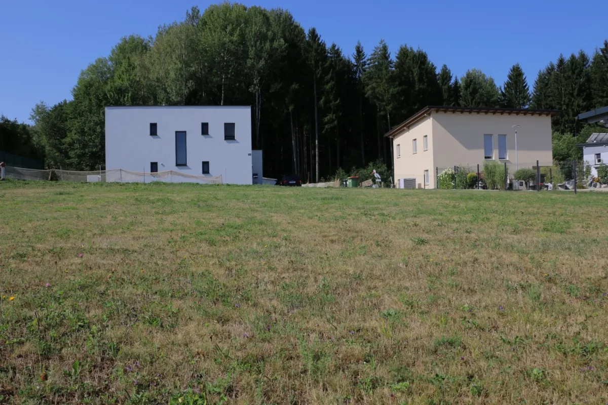 RESERVIERT! AUF DER SONNENSEITE-GRUNDSTÜCK+ EINREICHPLAN+ BAUBEWILLIGUNG+ RUHELAGE - Ansicht 2