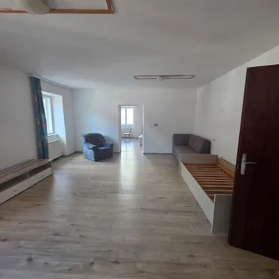 7-Zimmer-Wohnung mieten in Scheibbs – 110 m², € 1.300 – Bild 10 von 12