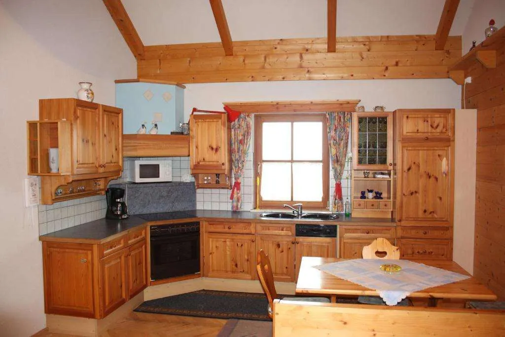 Wochenendhaus/ Ferienhaus im Grünen für Langzeitmiete - Vista 3