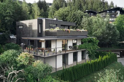 8-Zimmer-Haus kaufen in Kitzbühel – 264 m², € 3.950.000 – Bild 1 von 11