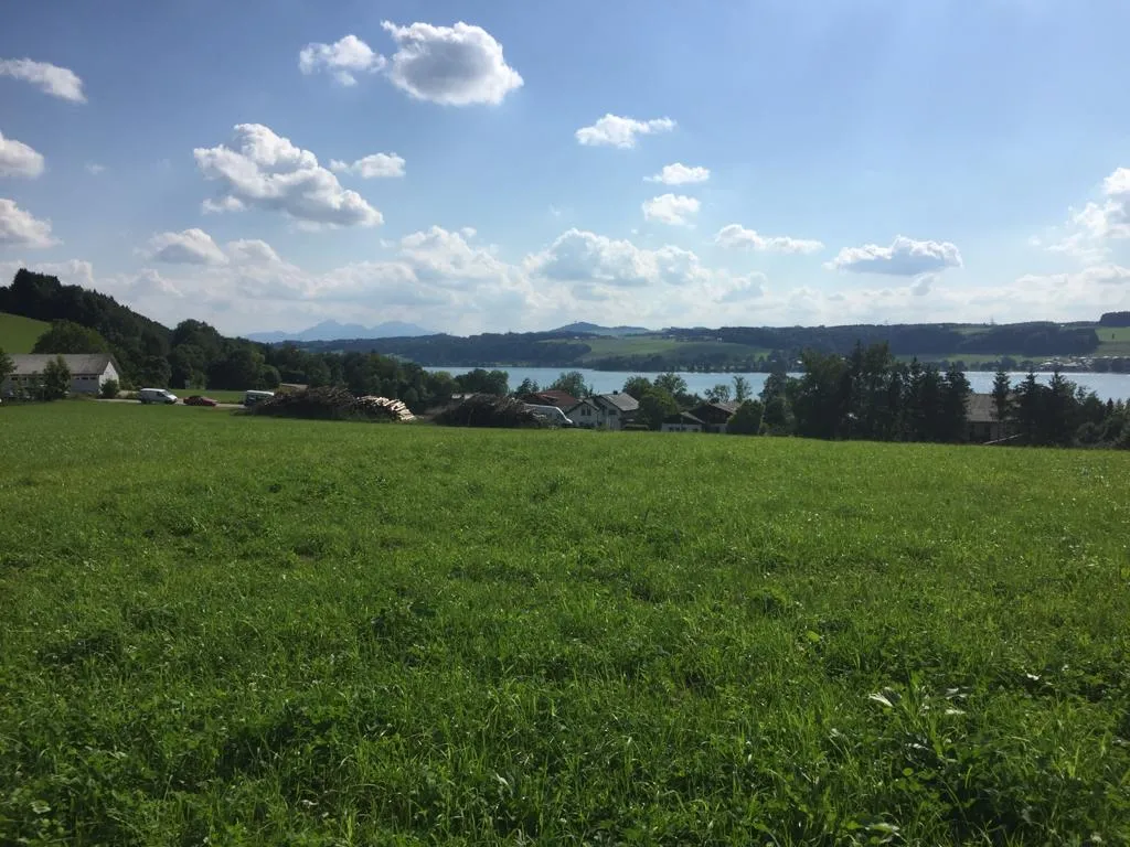 Wunderschöne 2 Zimmer Wohnung mit grossem Balkon und traumhaftem See- und Gebirgsblick – pohled 2