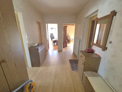 5-Zimmer-Gewerbeimmobilie kaufen in Baden – 150 m², € 425.000 – Bild 2 von 19