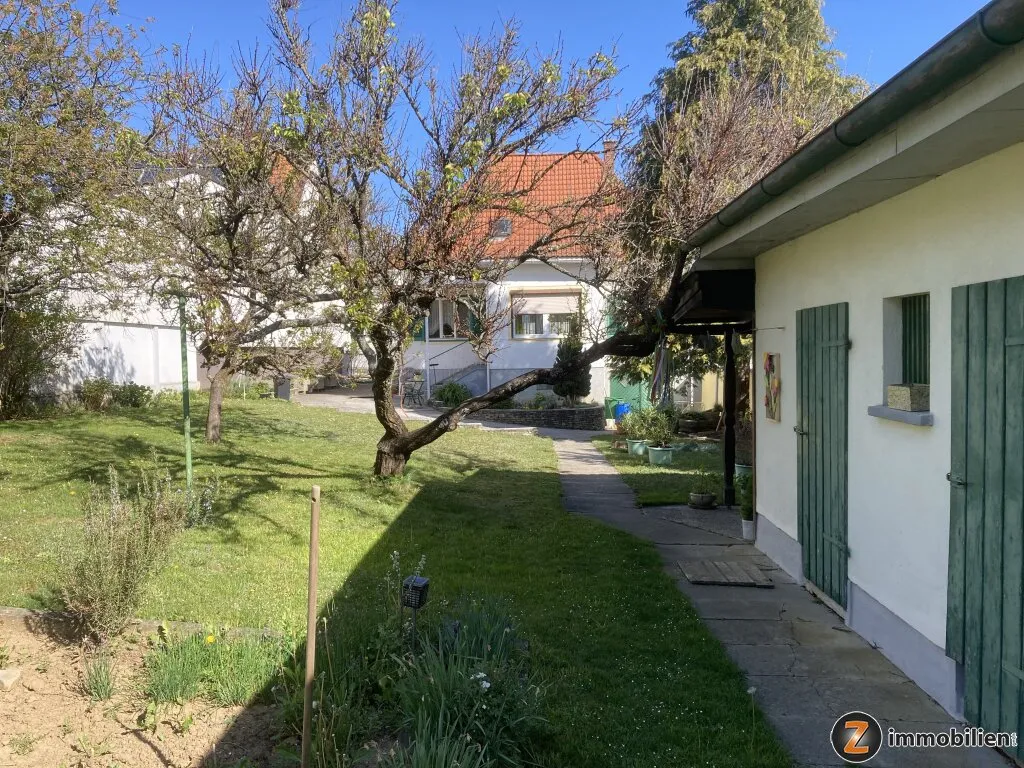 Einfamilienhaus mit Nebengebäuden und gepflegtem Garten! – pohled 2