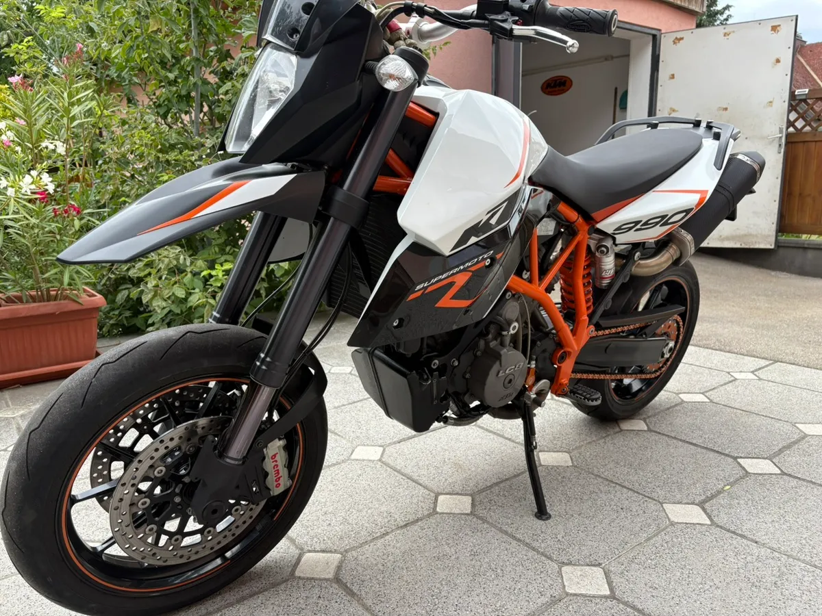 KTM 990
