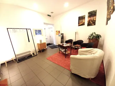 6-Zimmer-Gewerbeimmobilie mieten in Sankt Pölten Land – 176 m², € 2.886 – Bild 7 von 8