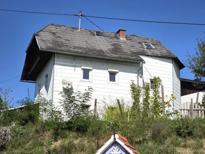 5-Zimmer-Haus kaufen in Sankt Veit an der Glan – 130 m², € 65.000 – Bild 2 von 11