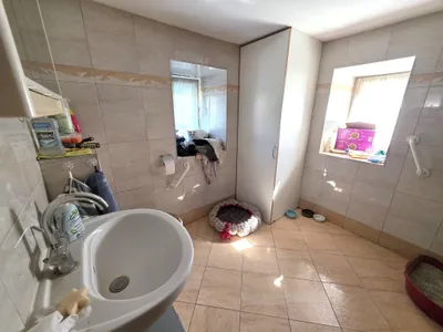 5-Zimmer-Haus kaufen in Sankt Veit an der Glan – 130 m², € 65.000 – Bild 9 von 11