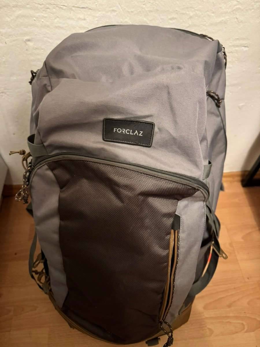 Forclaz Trekkingrucksack 70L - Damen Ergonomie - Reise-Backpack mit  Kofferffnung & Regenhlle,  80,- (1200 Wien) - willhaben