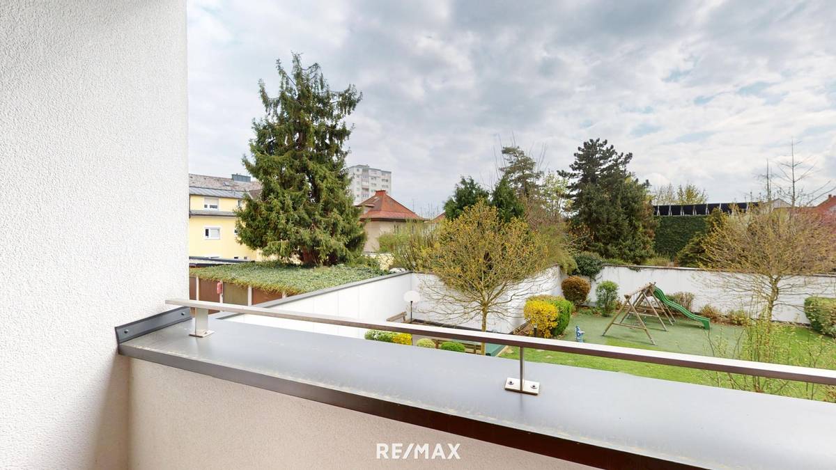 TOP LAGE! 3 Zimmerwohnung mit Blick ins Grüne und dennoch zentral - Ansicht 3