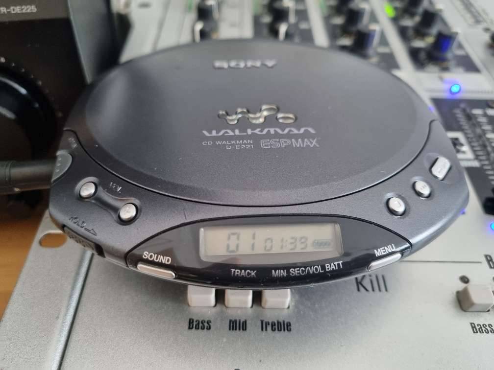 Used Sony D-E221 CD players for Sale | HifiShark.com