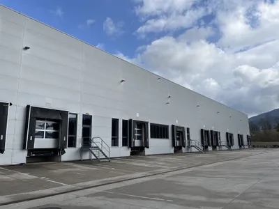 Gewerbeimmobilie mieten in Vöcklabruck – 8 805 m²