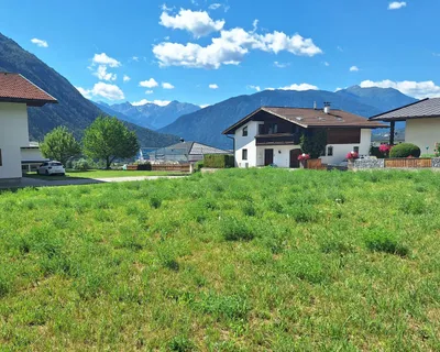 Grundstück kaufen in Imst – 1 195 m², € 417.500