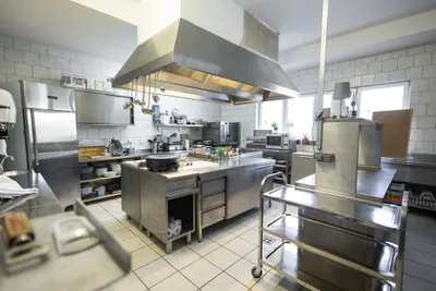 18-Zimmer-Gewerbeimmobilie kaufen in Neusiedl am See – 4 466 m², € 2.790.000 – Bild 9 von 47