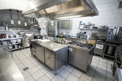 18-Zimmer-Gewerbeimmobilie kaufen in Neusiedl am See – 4 466 m², € 2.790.000 – Bild 10 von 47