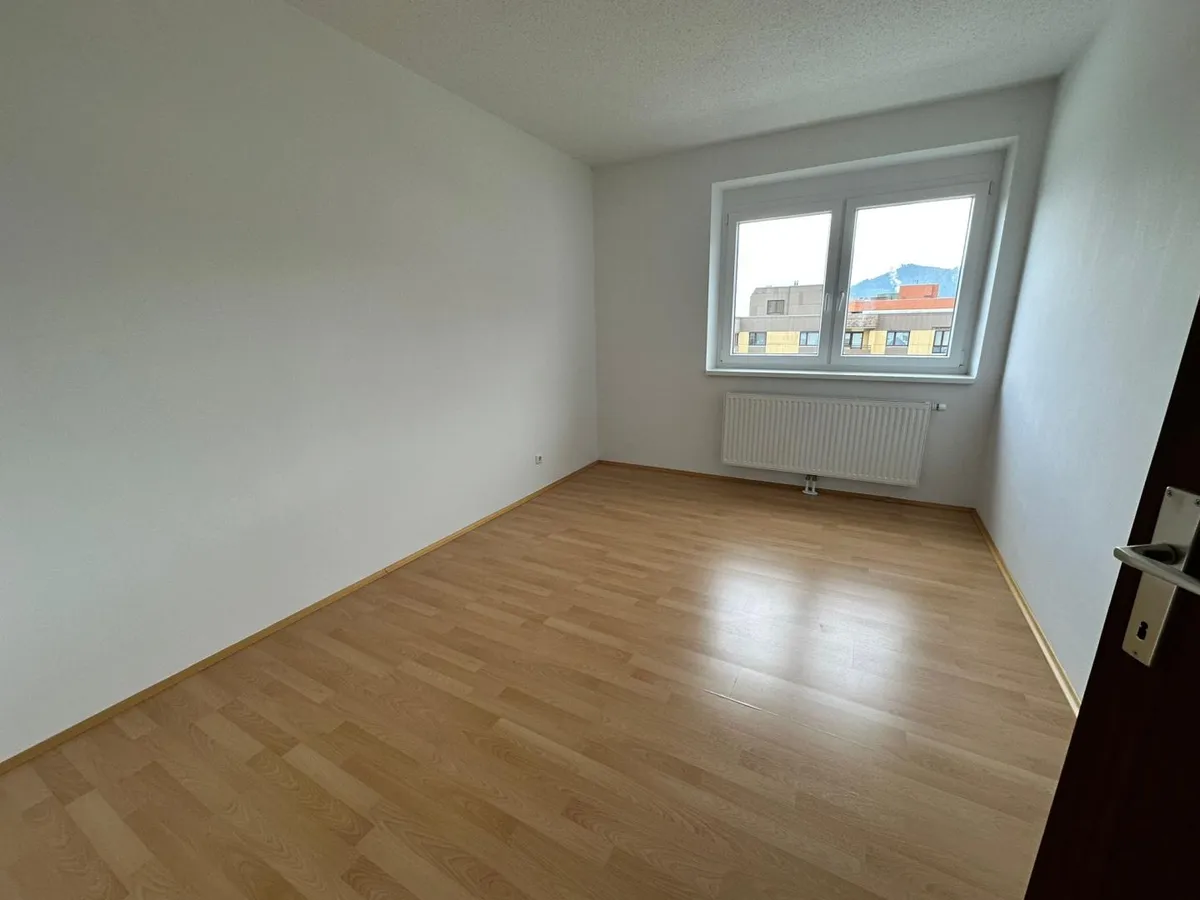 *FRÜHLINGSAKTION* 1- MONAT MIETFREI* - 83 m²-großzügige 3 Zimmerwohnung - Ansicht 3