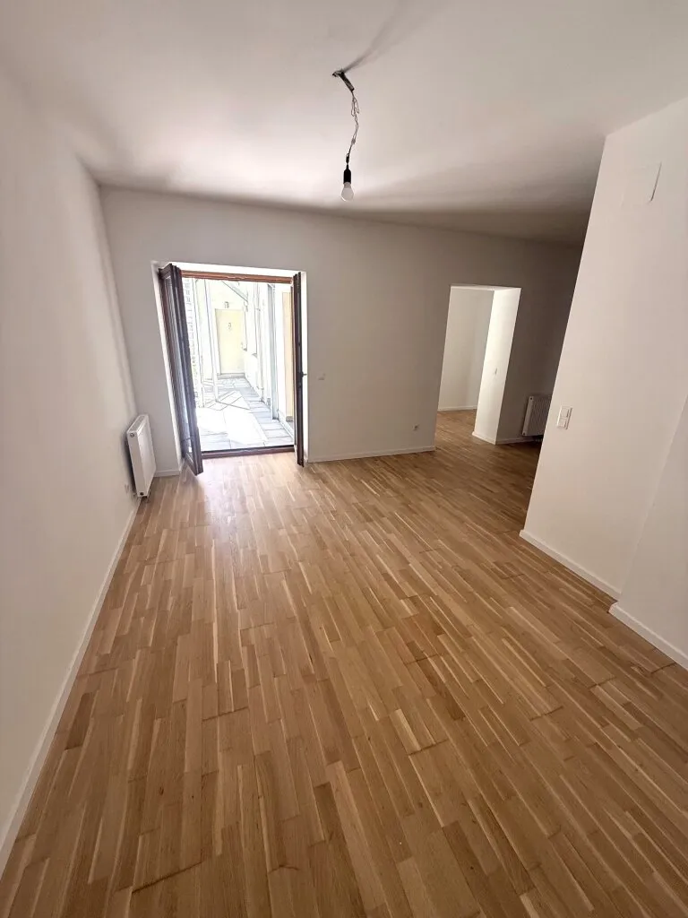 3 Zimmer Altbauwohnung + Terrasse (mit Blick in den Garten) mit ca. 8,50 m² im EG in der Storchengasse - nur ca. 3 - 4 Gehminuten zur U-Bahn U4 & U6 - Ansicht 3