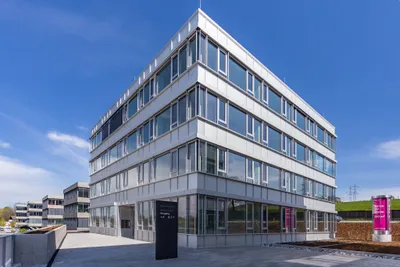 6-Zimmer-Gewerbeimmobilie mieten in Salzburg Stadt – 205 m², € 3.610 – Bild 11 von 11