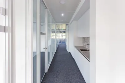 6-Zimmer-Gewerbeimmobilie mieten in Salzburg Stadt – 205 m², € 3.610 – Bild 6 von 11