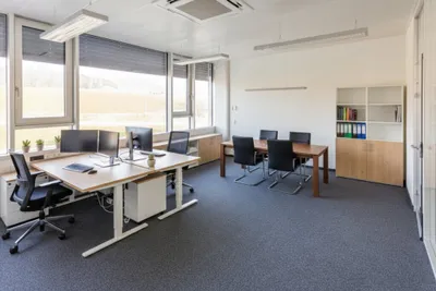 6-Zimmer-Gewerbeimmobilie mieten in Salzburg Stadt – 205 m², € 3.610 – Bild 4 von 11