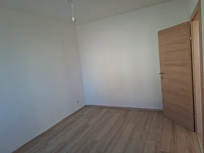 4-Zimmer-Gewerbeimmobilie mieten in Tulln – 110 m², € 1.500 – Bild 7 von 14