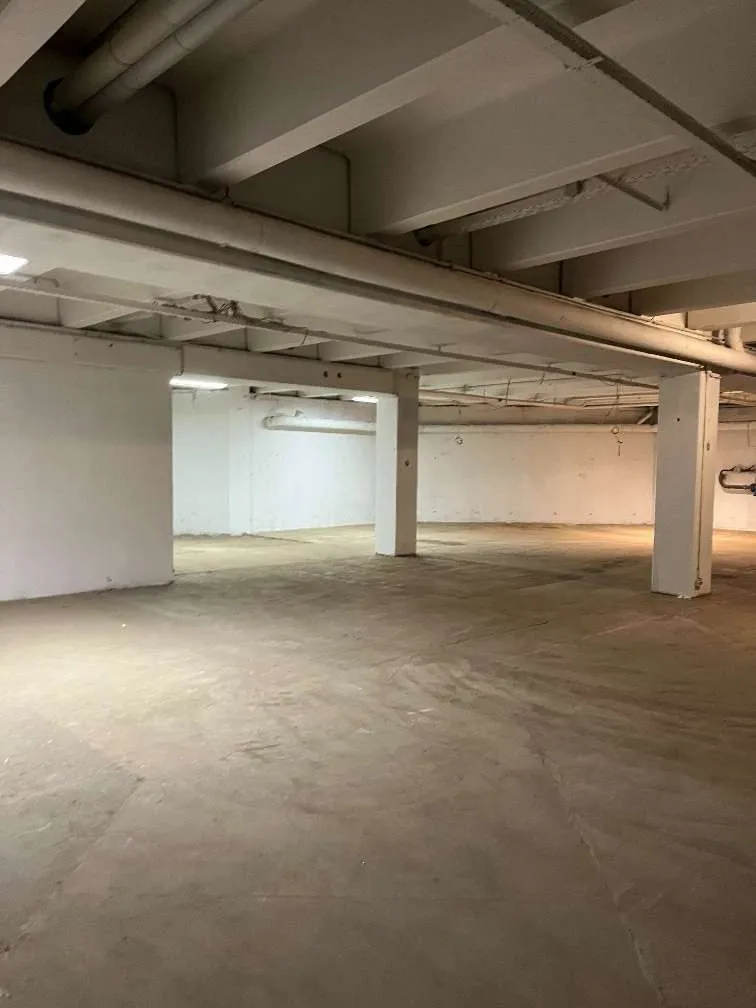 Provisionsfreie Lagerhalle mit Rolltor - Ansicht 3