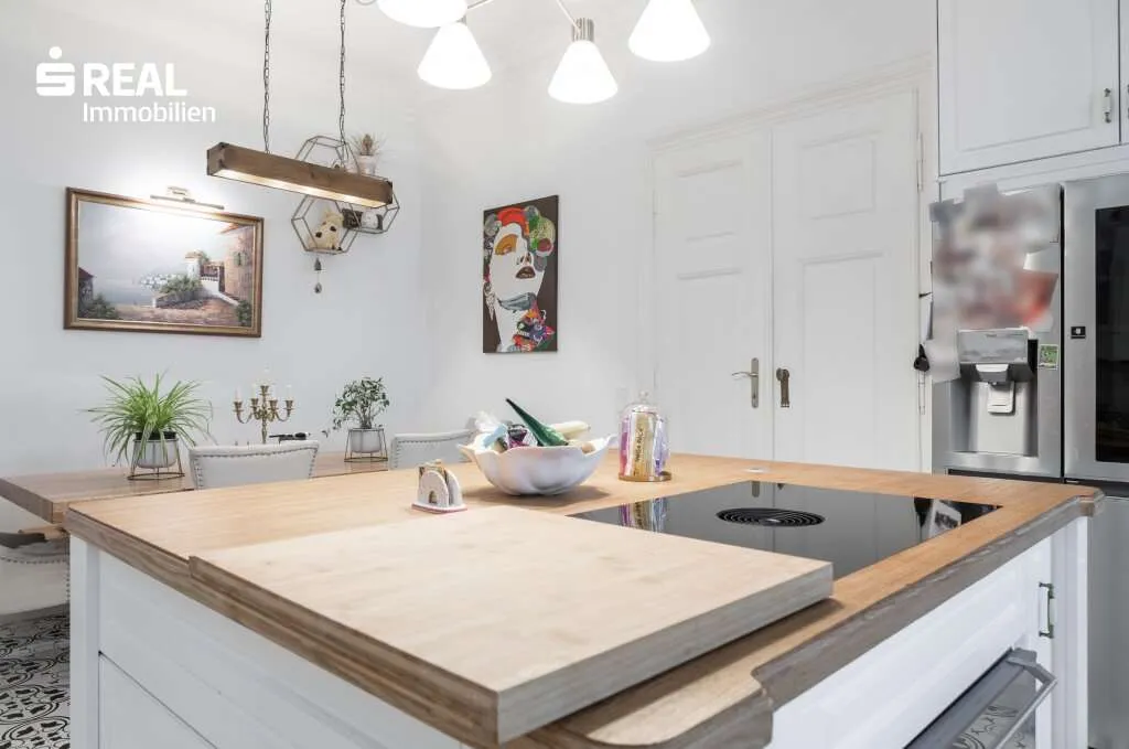 EXKLUSIVE 4 ZIMMER-ALTBAUWOHNUNG MIT TERRASSE IN BESTLAGE - Ansicht 3