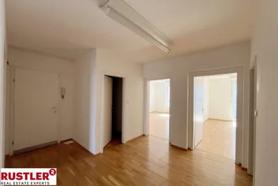 7-Zimmer-Gewerbeimmobilie mieten in Graz – 172 m², € 2.029 – Bild 8 von 14
