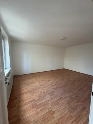 PRIVAT: Helle 66 m² 2-Zi-Wohnung direkt am Hauptbahnhof - mit begrüntem Innenhof – Bild 3