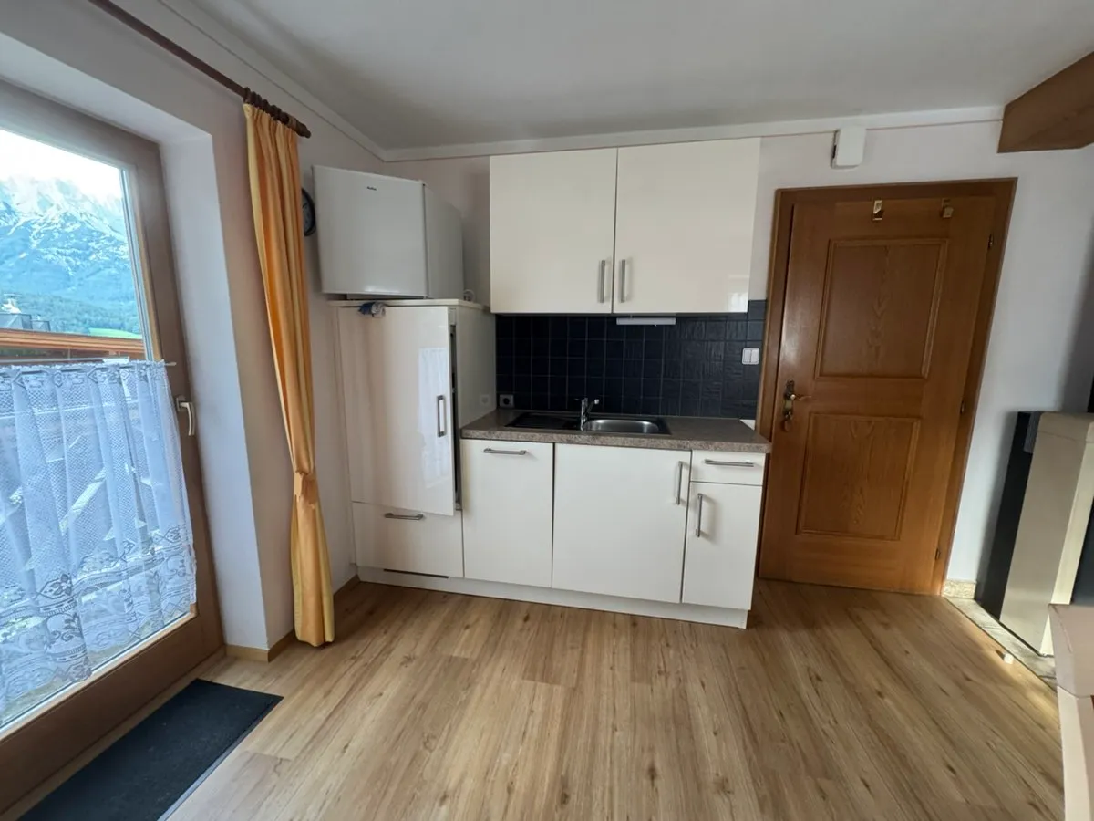 Kleine Maisonetten-Wohnung SAISONAL zu vermieten – pohled 3
