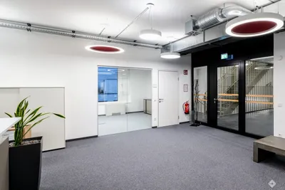 Gewerbeimmobilie mieten in Salzburg-Umgebung – 145 m², € 3.371 – Bild 5 von 8