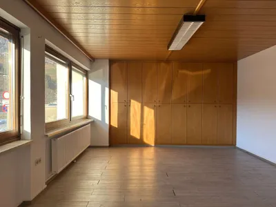2-Zimmer-Gewerbeimmobilie mieten in Sankt Johann im Pongau – 66 m², € 792 – Bild 2 von 5