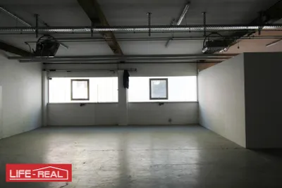 Gewerbeimmobilie mieten in Vöcklabruck – 576 m², € 4.129 – Bild 11 von 16