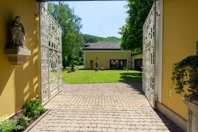 6-Zimmer-Immobilie kaufen in Sankt Pölten Land – 565 m², € 3.500.000 – Bild 5 von 31