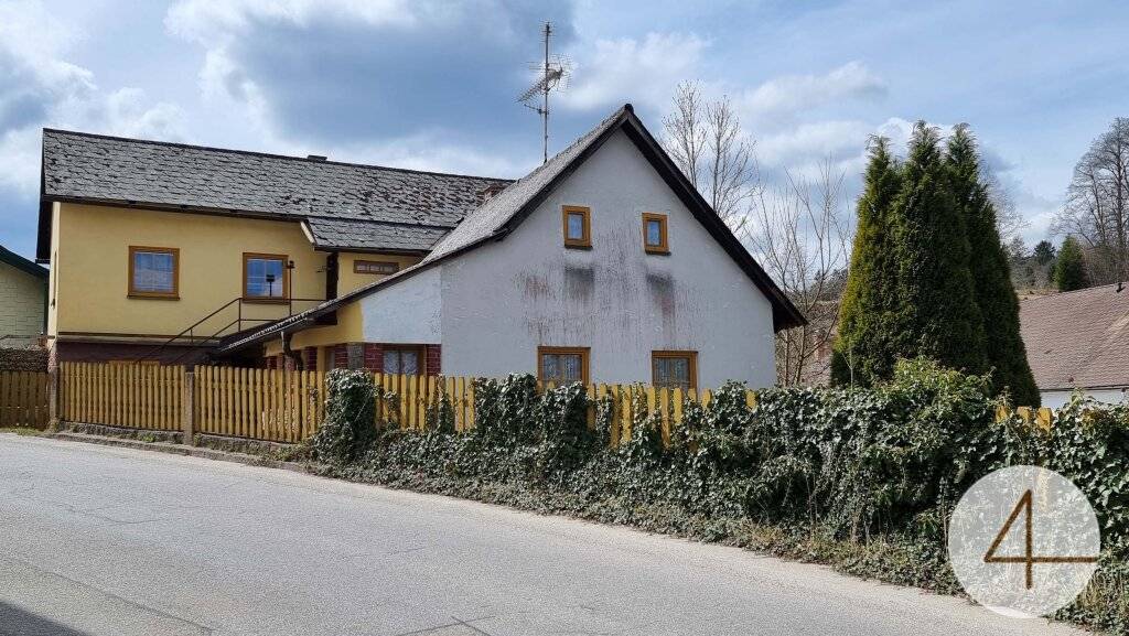 Kleines Haus - Burgblick!