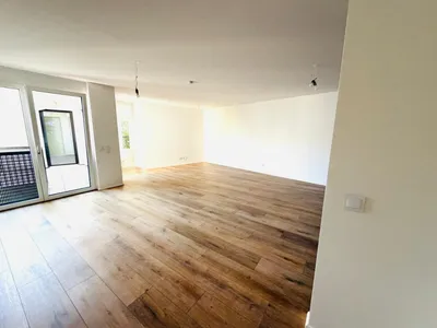 Helle 3-Zimmer-Wohnung mit ruhiger Innenhof-Loggia – Bild 3