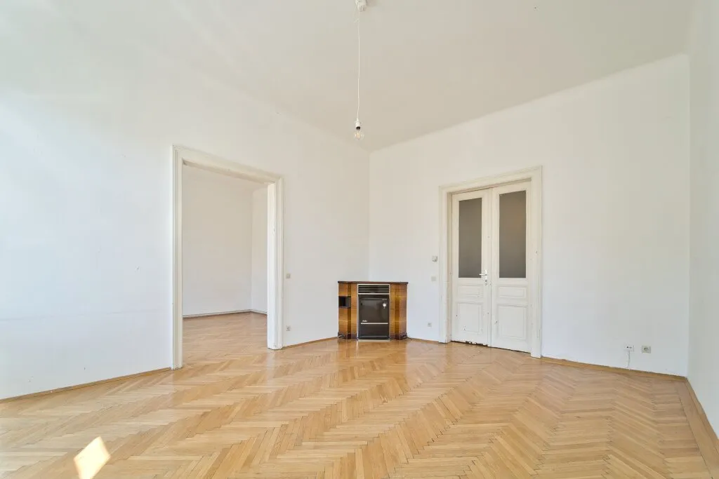 4-Zimmer Wohnung mit herrlichem Altbau-Flair | großzügig | sehr guter Grundriss | sanierungsbedürftig - Ansicht 2