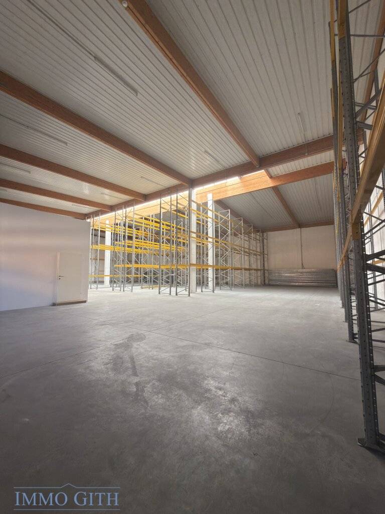 889 M² LAGERHALLE MIT MODERNEM KLIMABÜRO IN 1230 WIEN (TALPAGASSE 6, HALLE 7) - TOP LAGE BEI DER U6 & AUTOBAHN! - Ansicht 3