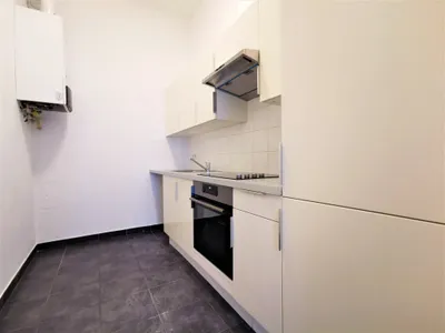 Modern möblierte, traumhafte 2-Zimmer-Wohnung mit Balkon! Kurzeitvermietung! – Bild 3