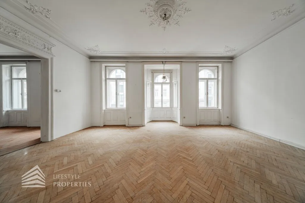 Renovierungsbedürftige 4,5-Zimmer Wohnung in zentraler Lage – pohled 2