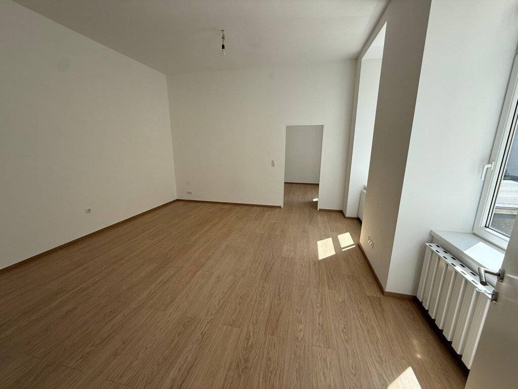 Großzügige Büro- oder Praxisfläche | 134 m² | Komplett saniert | Hervorragende Verkehrsanbindung – pohled 2