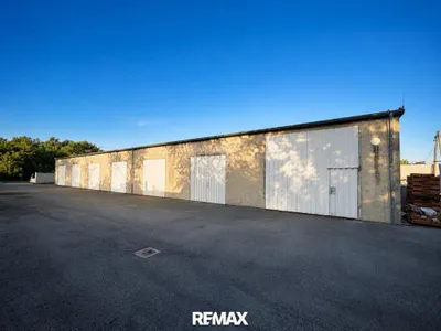 Gewerbeimmobilie kaufen in Baden – 592 m², € 890.000