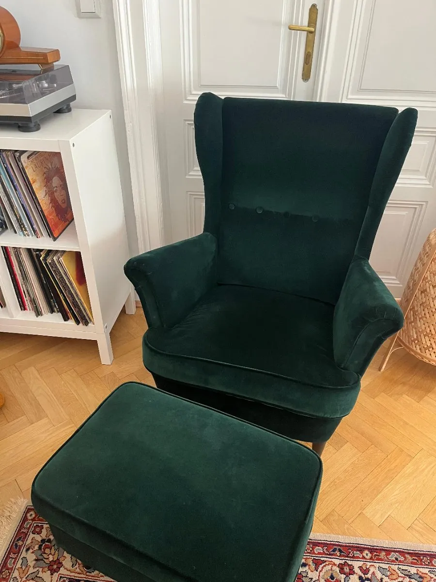 Ikea Strandmon Ohrensessel & Hocker, € 120,- (1170 Wien)